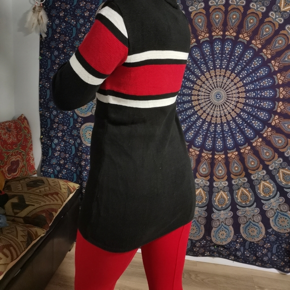 Cute Turtleneck Sweater - Picture 3 of 5